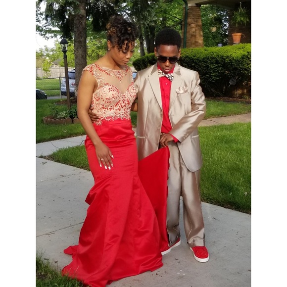 Prom Dress - Picture 2 of 3